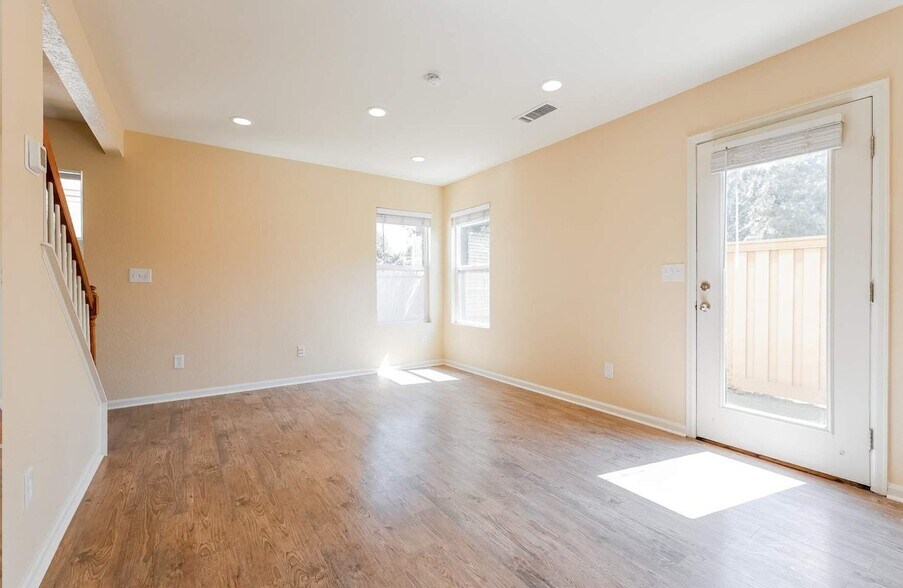 Building Photo - 4505 Andes St