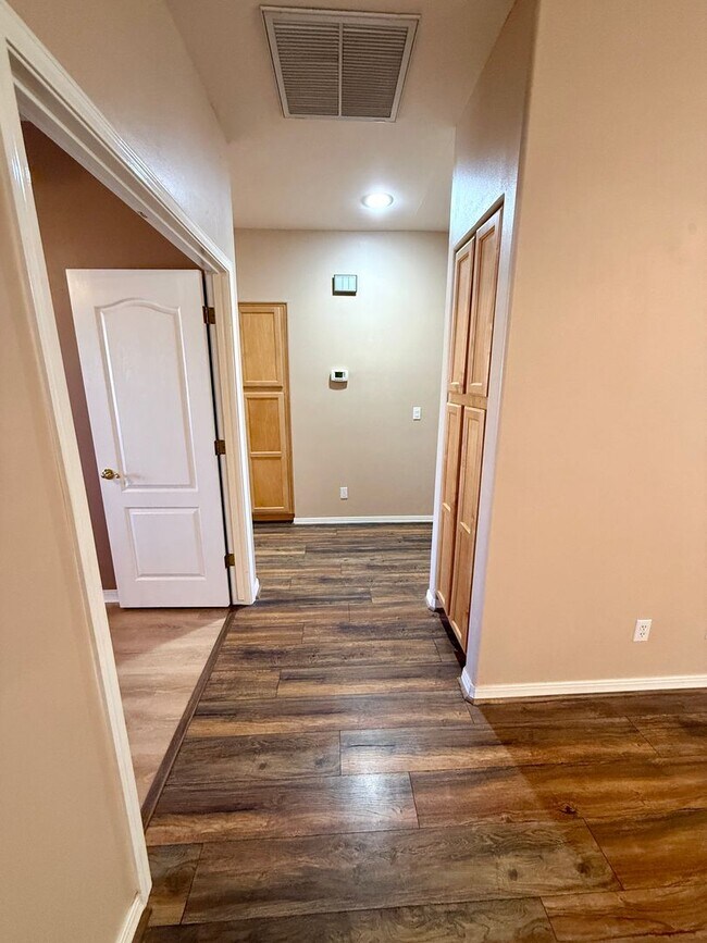 Building Photo - Corner Lot Legacy Ranch Home | 2 Bed + Office/Den | Walk to Walleck Ranch Park!