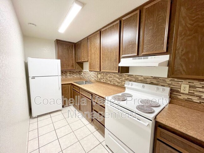 Building Photo - 675 Los Felices Cir W