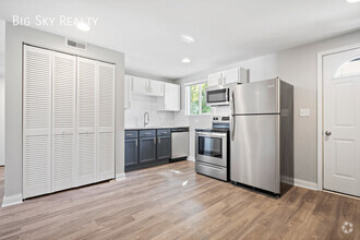 Building Photo - Modern Gahanna Two Bedroom - The Huntley