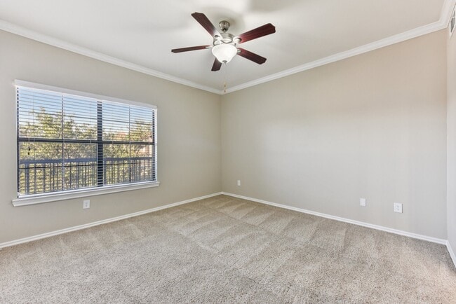 Floorplan - Waters Edge Apartment Homes