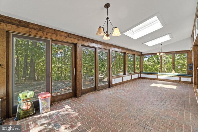 Building Photo - 12780 Chatter Brook Dr