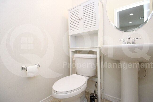 Building Photo - 2614 N 73rd Dr