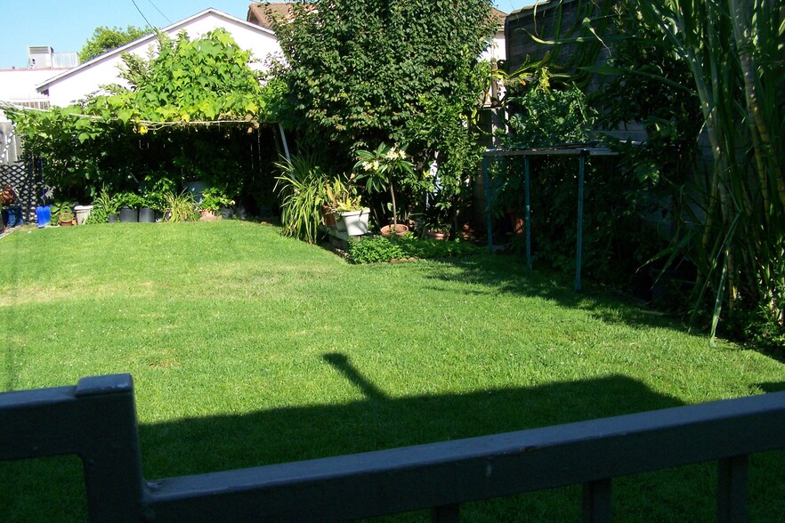 Backyard - 448 N Alta Vista Blvd
