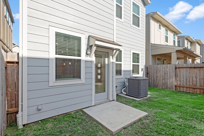 Building Photo - 1520 Parkland Oak Dr