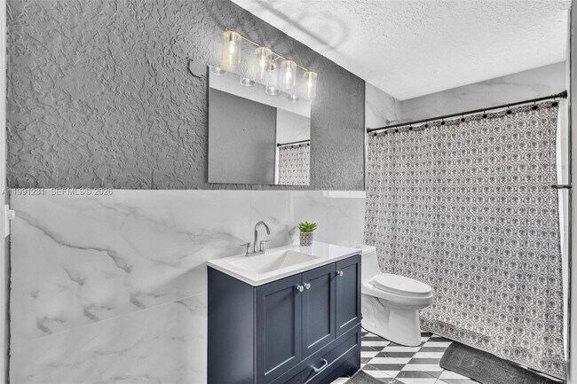 Building Photo - 1718 NW 97th Ave