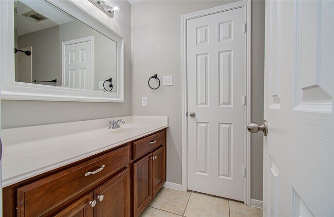 Building Photo - 6814 Summer Bridge Ln