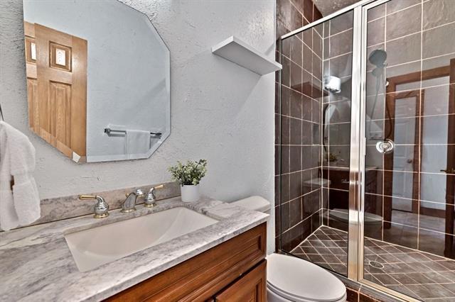 Building Photo - 324 Rolling Oaks Ridge