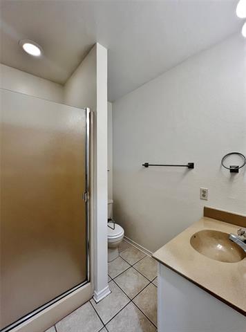 Building Photo - 719 Hillcrest Ct