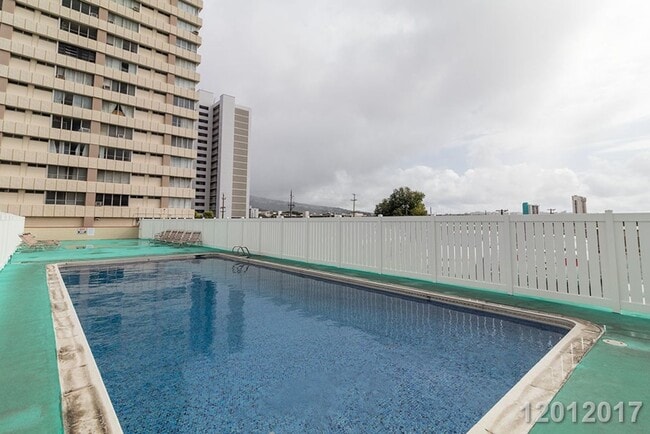 Building Photo - Urban Comfort & Convenience – High-Floor 1 Bed, 1 Bath with Scenic Views