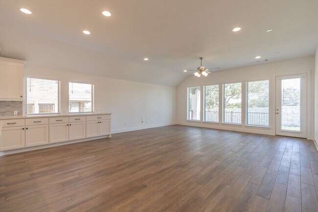 Building Photo - 1408 Plum Tree Way