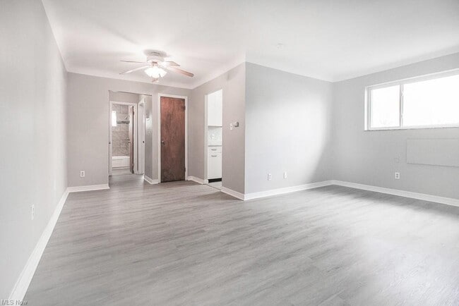 Building Photo - 4655 Ridge Rd