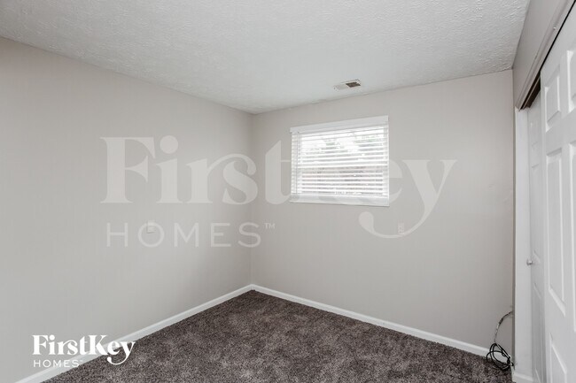 Building Photo - 418 Andrea Dr