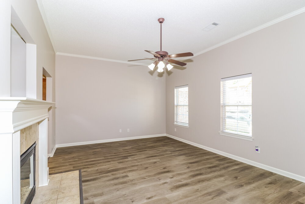 Building Photo - 10247 Morning Hill Dr