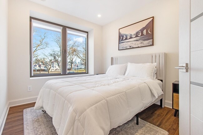 Building Photo - 5501 John F. Kennedy Blvd