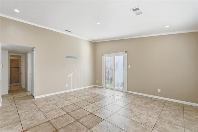 Building Photo - 9420 Kerrville St