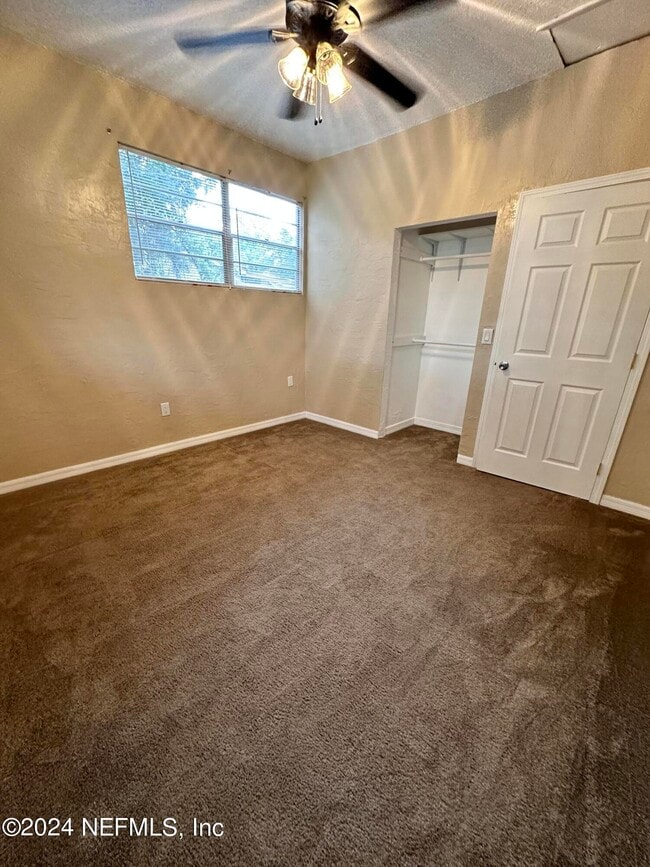 Building Photo - 555 Nightingale St