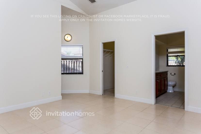 Building Photo - 244 Natchez Ct