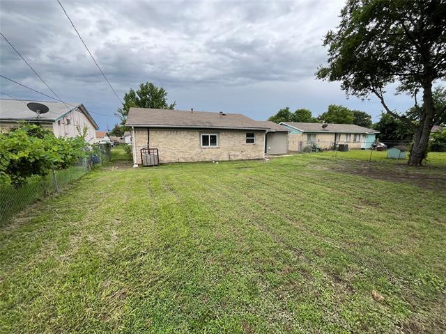 Building Photo - 14215 Osage Dr