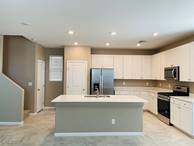 Building Photo - 7030 Toll Mountain St