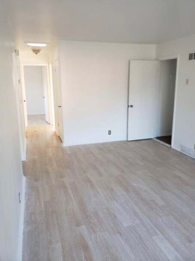 Building Photo - WVC 4Plex