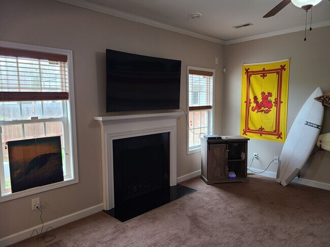 Building Photo - 4 Bedroom 2.5 Bath unfurnished home - Peggy's Cove Sneads Ferry
