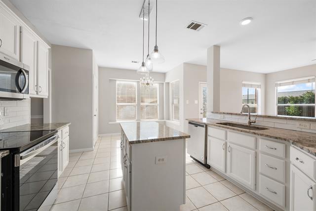 Building Photo - 3019 Trailwood Dr