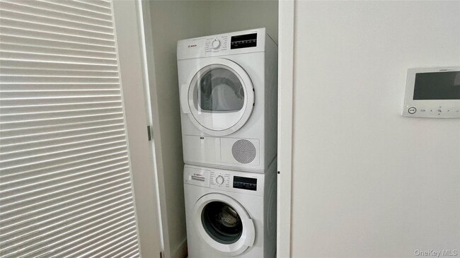 Building Photo - 1-33 Beach 116th St