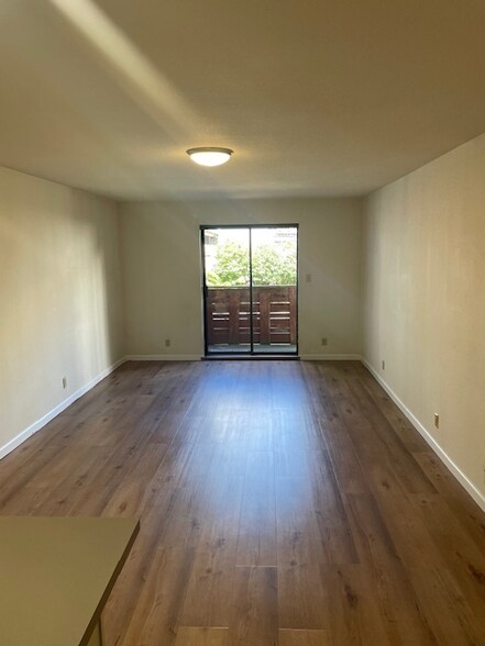 Large Living Room - 236-238 Point Lobos Ave