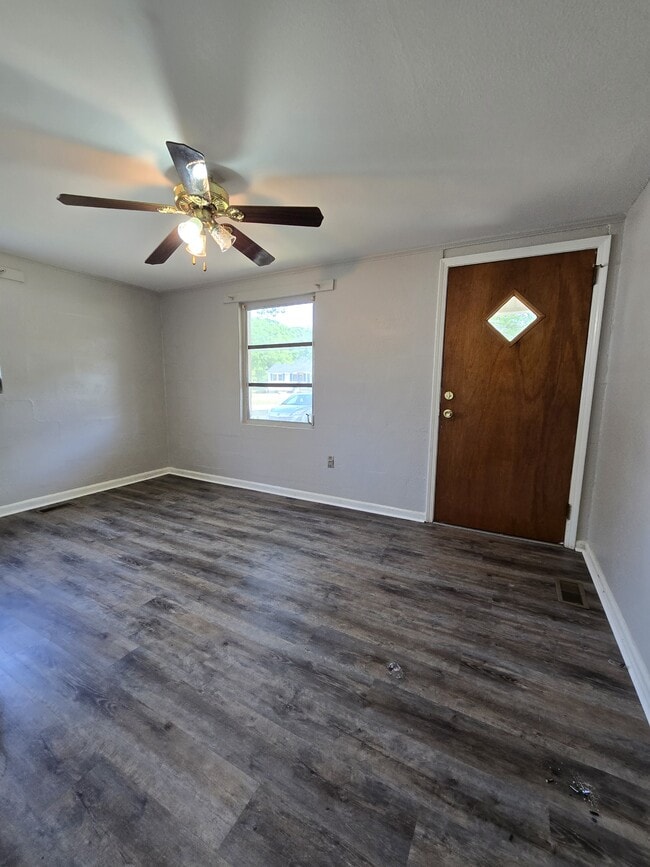 Building Photo - 305 Blyth Rd