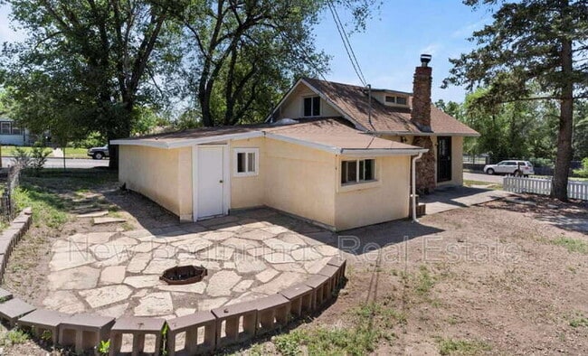 Building Photo - 2028 E Dale St