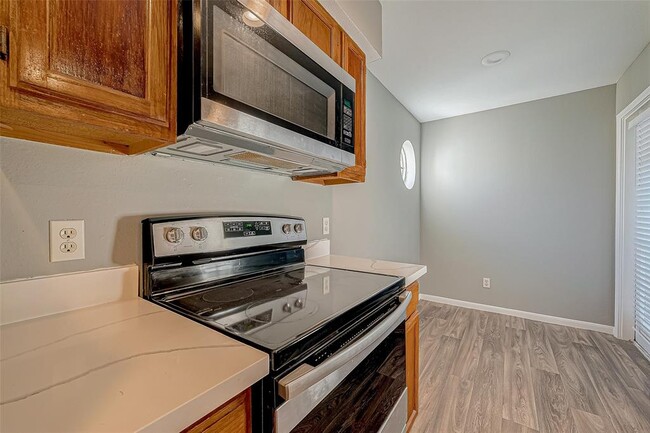 Building Photo - 14600 Fonmeadow Dr