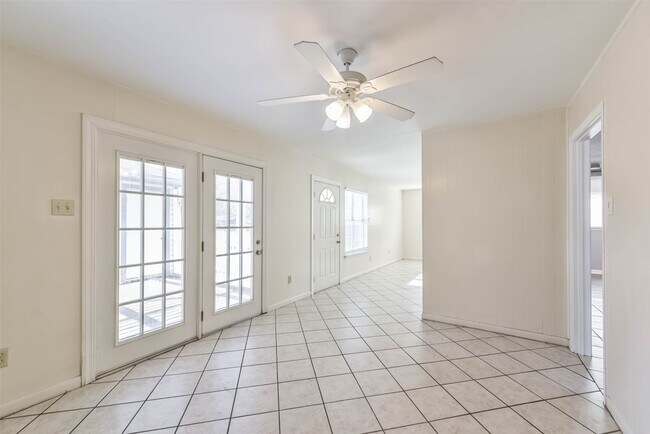 Building Photo - 3706 Ramsey Dr