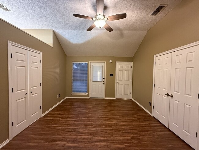 Building Photo - 7012 Bernadine St