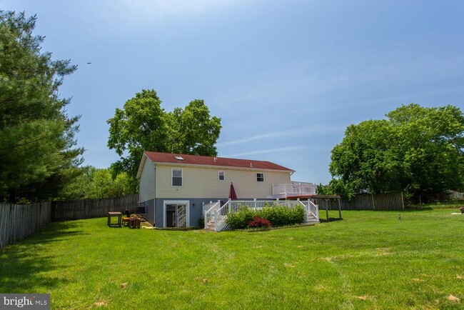 Building Photo - 45684 Schooner Ct