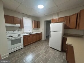 Building Photo - 1638 Mt Rose Ave