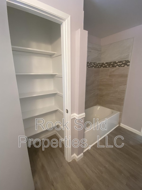 Building Photo - 4703 E 17th St