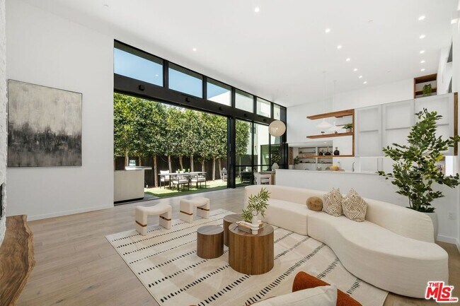 Building Photo - 8617 Higuera St