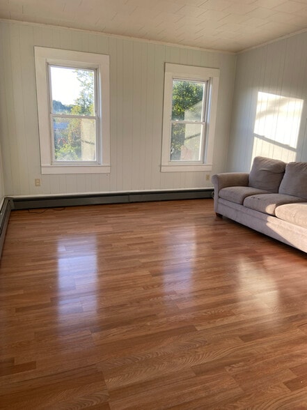 Building Photo - 244 E Broadway