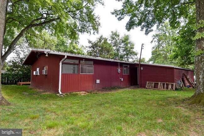 Building Photo - 3415 Gallows Rd