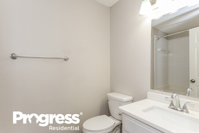 Building Photo - 709 Peregrine Ct