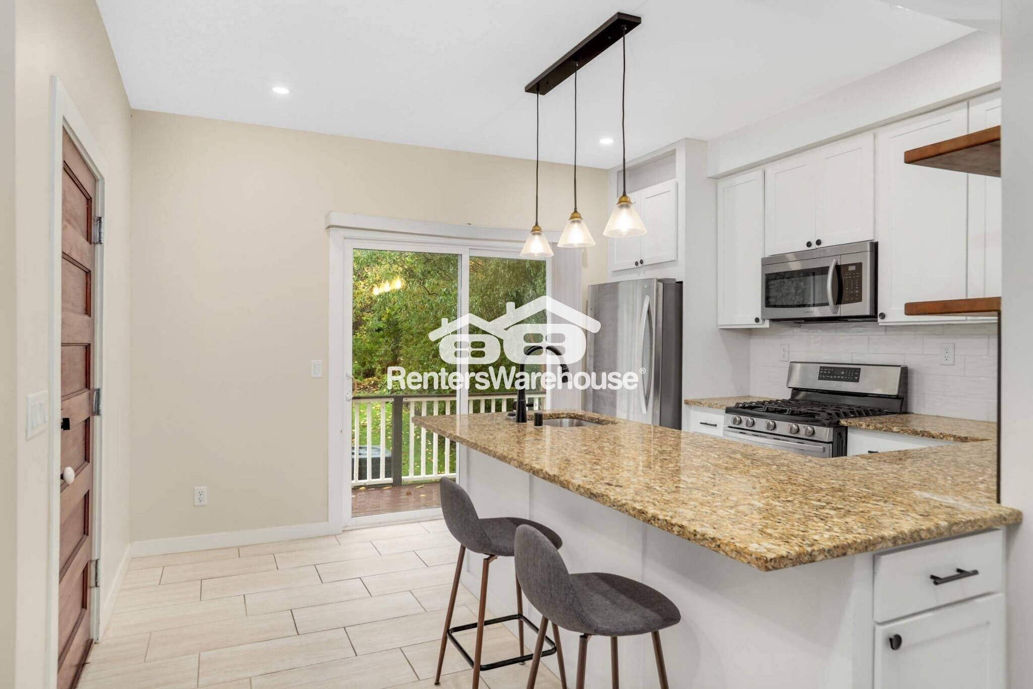 Building Photo - 206 Robie St E