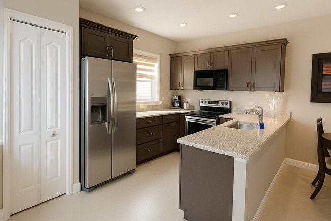 Building Photo - 303 St