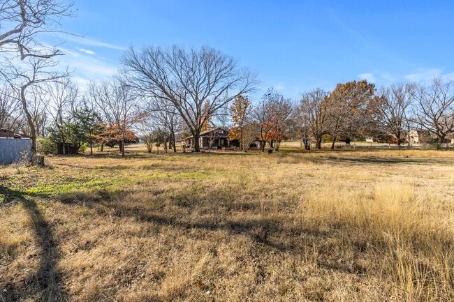 Building Photo - Blissful in Burleson ISD
