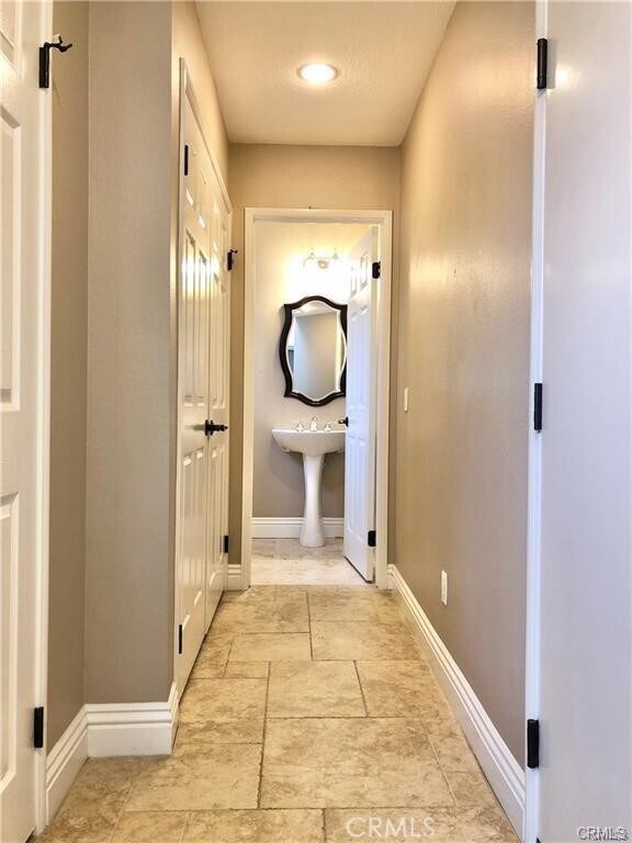 Building Photo - 28048 Paseo Hacienda