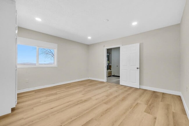 Building Photo - 21450 Zuni Rd