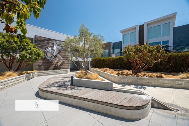 Building Photo - Quiet, Modern 2-Bed Home with Private Pati...