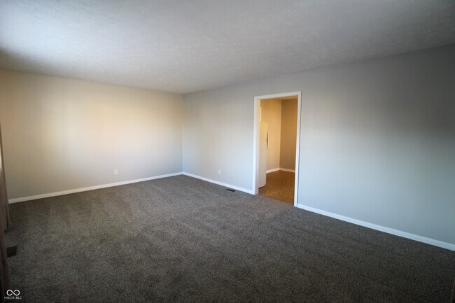 Building Photo - 304 S Mill St