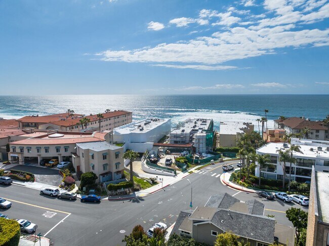 Building Photo - Experience La Jolla Living: Contemporary 3...