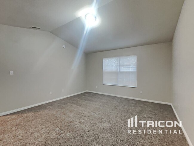 Building Photo - 13600 Ayrshire Cir